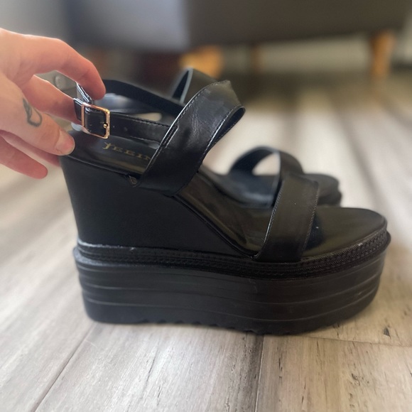 Jeeini Platform Strappy Sandal size UK 40 US 9 - Picture 4 of 5